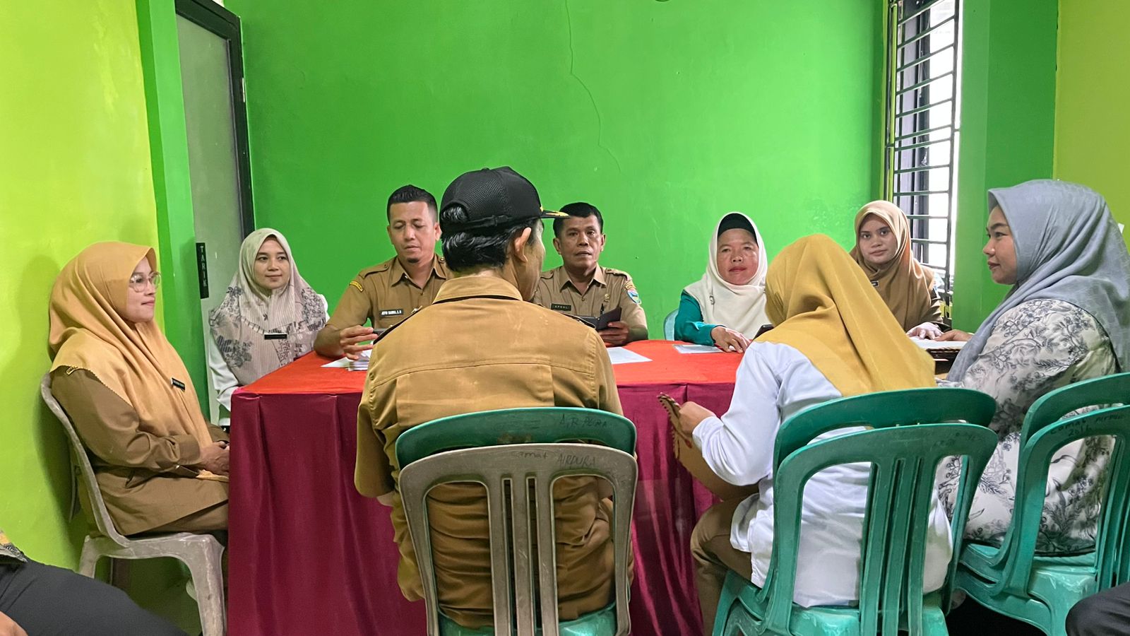 PANITIA PILWANA KECAMATAN AIRPURA TERIMA BERKAS PERSYARATAN BALON