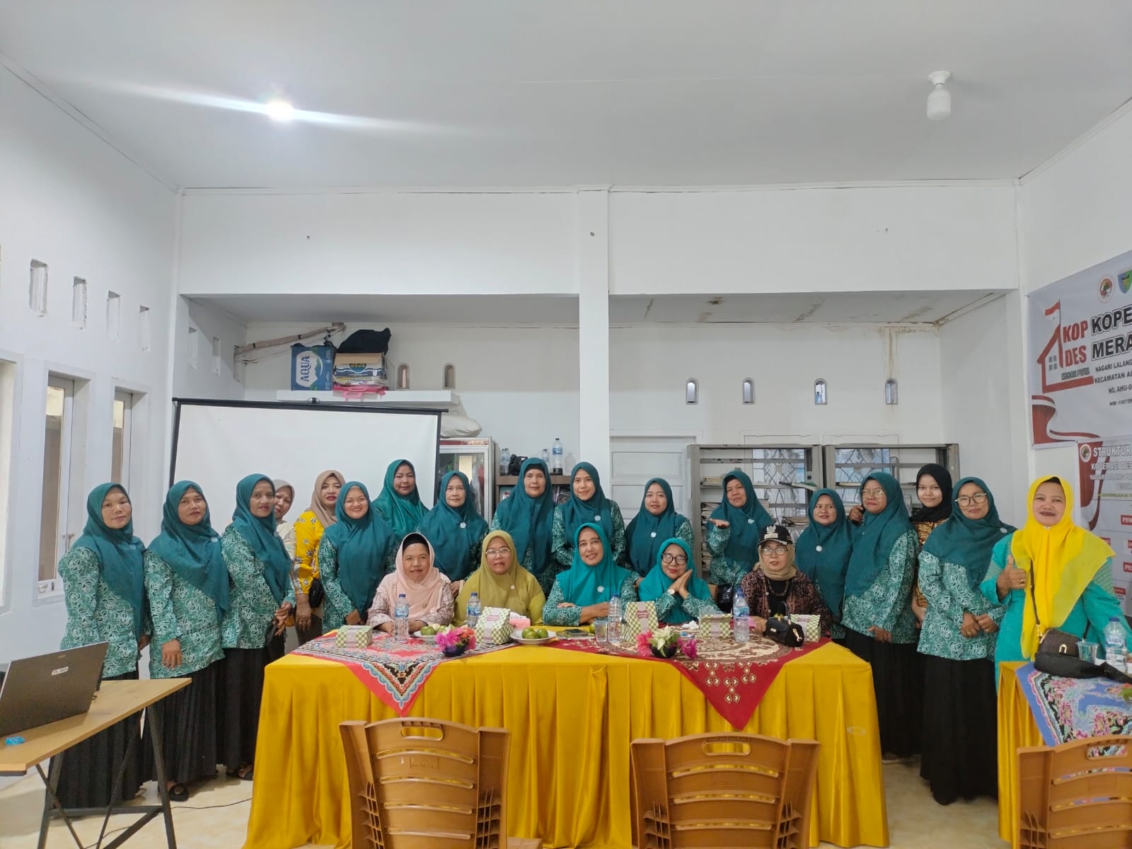 Camat Airpura Hadiri Pertemuan Bulanan PKK Nagari Lalang Panjang Inderapura