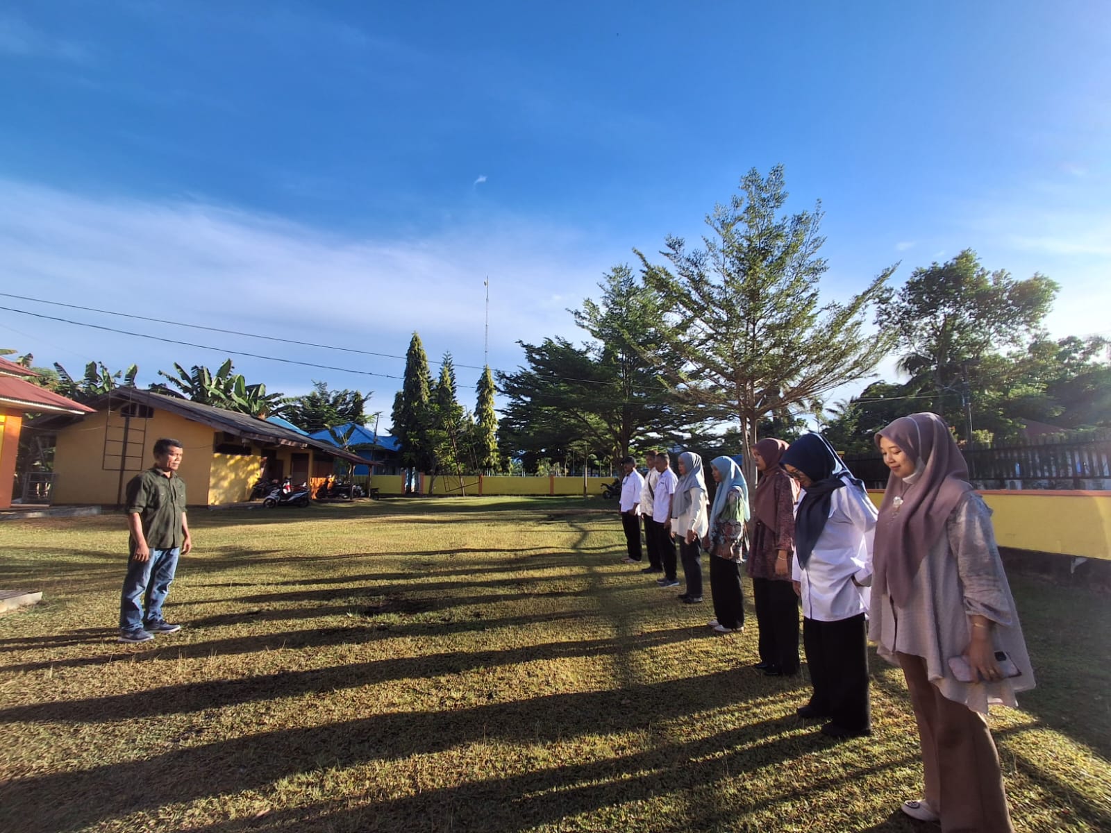 Pemerintahan Kecamatan Airpura Laksanakan Apel Pagi Rutin