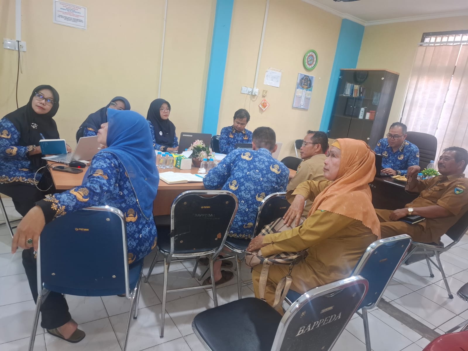 Sekretariat Kecamatan Airpura Hadiri Desk Evaluasi Renja Triwulan I Tahun 2026 di Bapperida Pesisir 