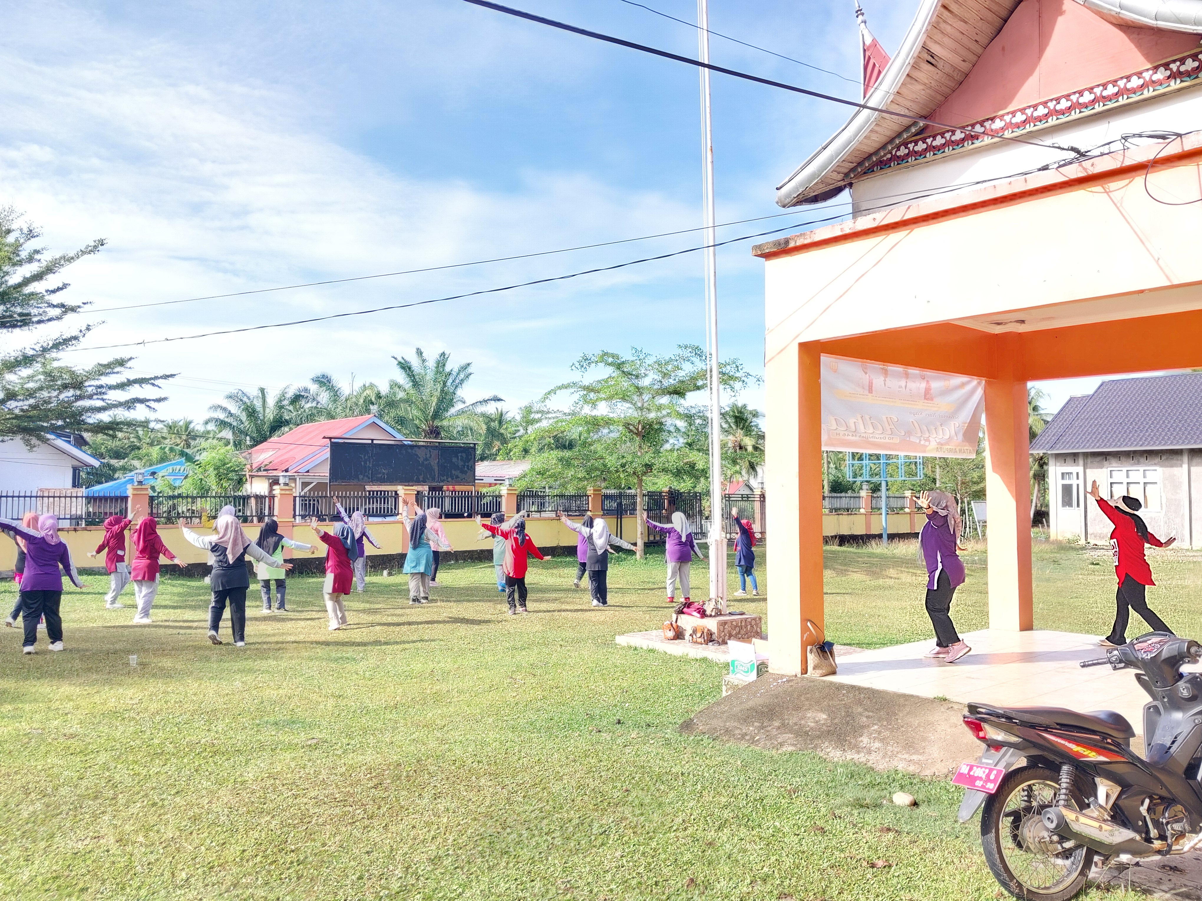 Senam bersama TP.PKK se-Kecamatan Airpura dan TP.PKK Nagari se-Kecamatan Airpura 11 Juni 2025