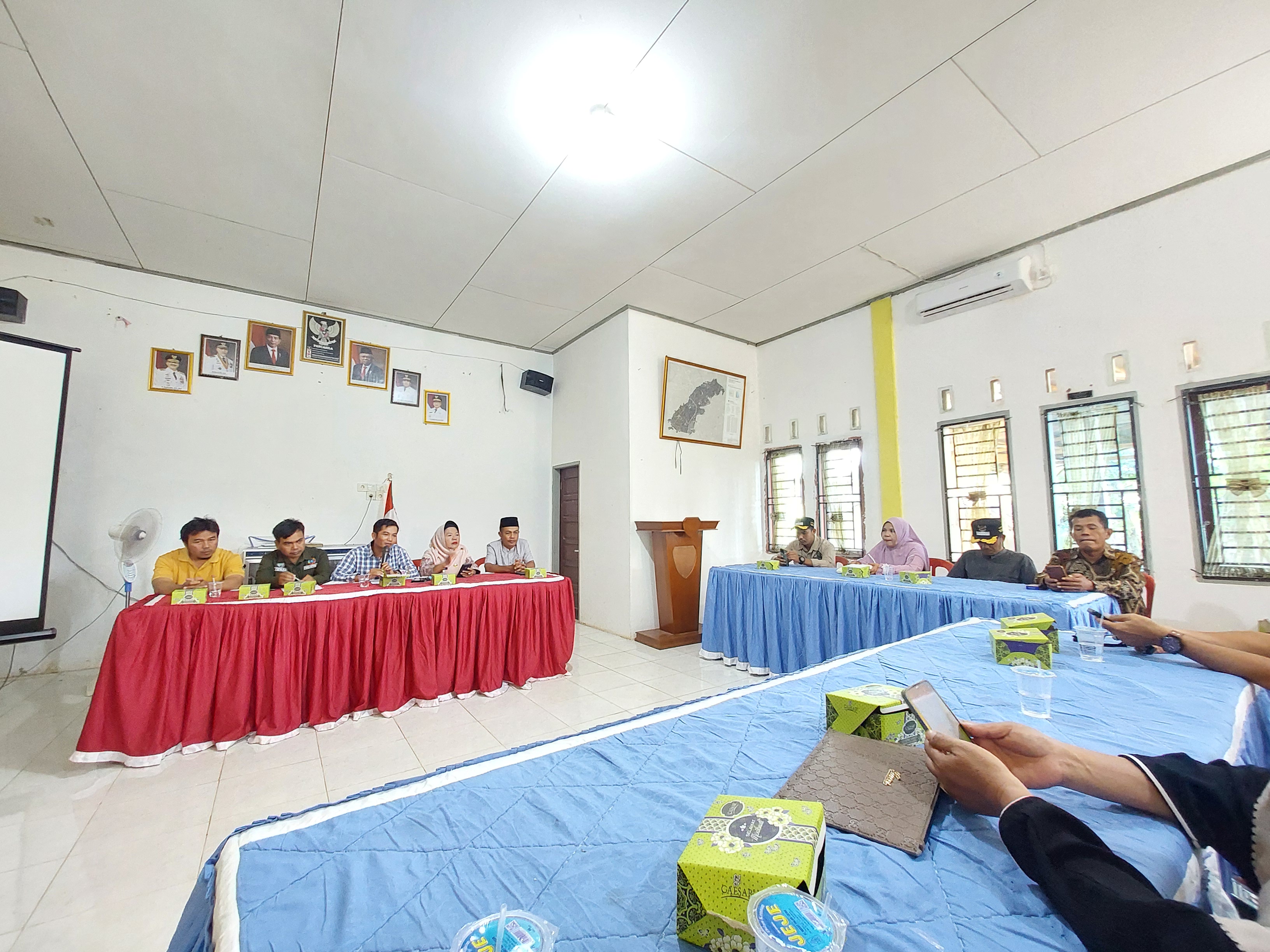 Camat Airpura Hadiri Musyawarah Khusus Revitalisasi Pengurus BumNag Idaman Sejahtera Nagari Tanah Ba