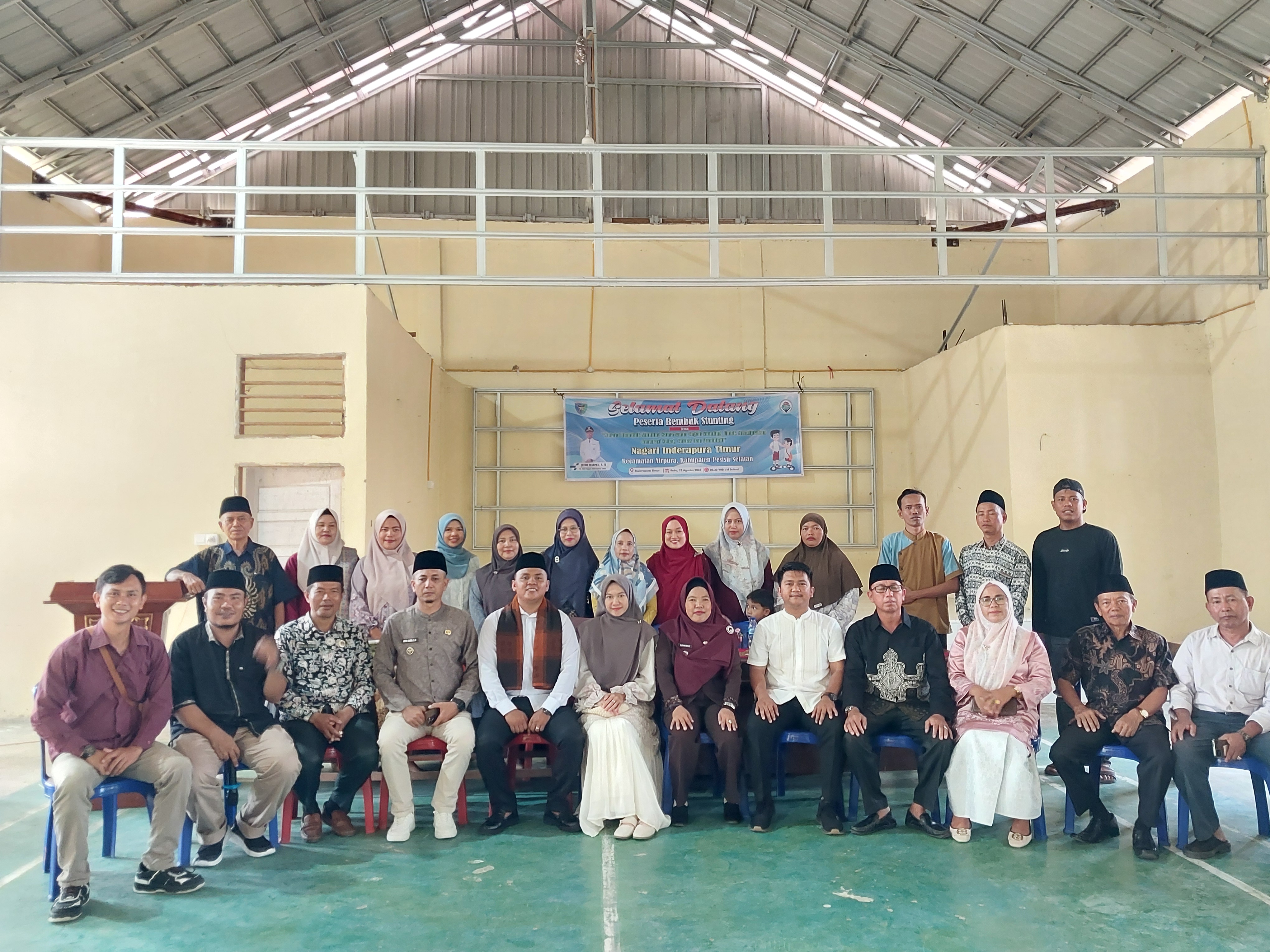 Camat Airpura Lantik Penggantian Amtar Waktu Anggota Bamus Nagari Inderapura Timur Periode 2021  s/d