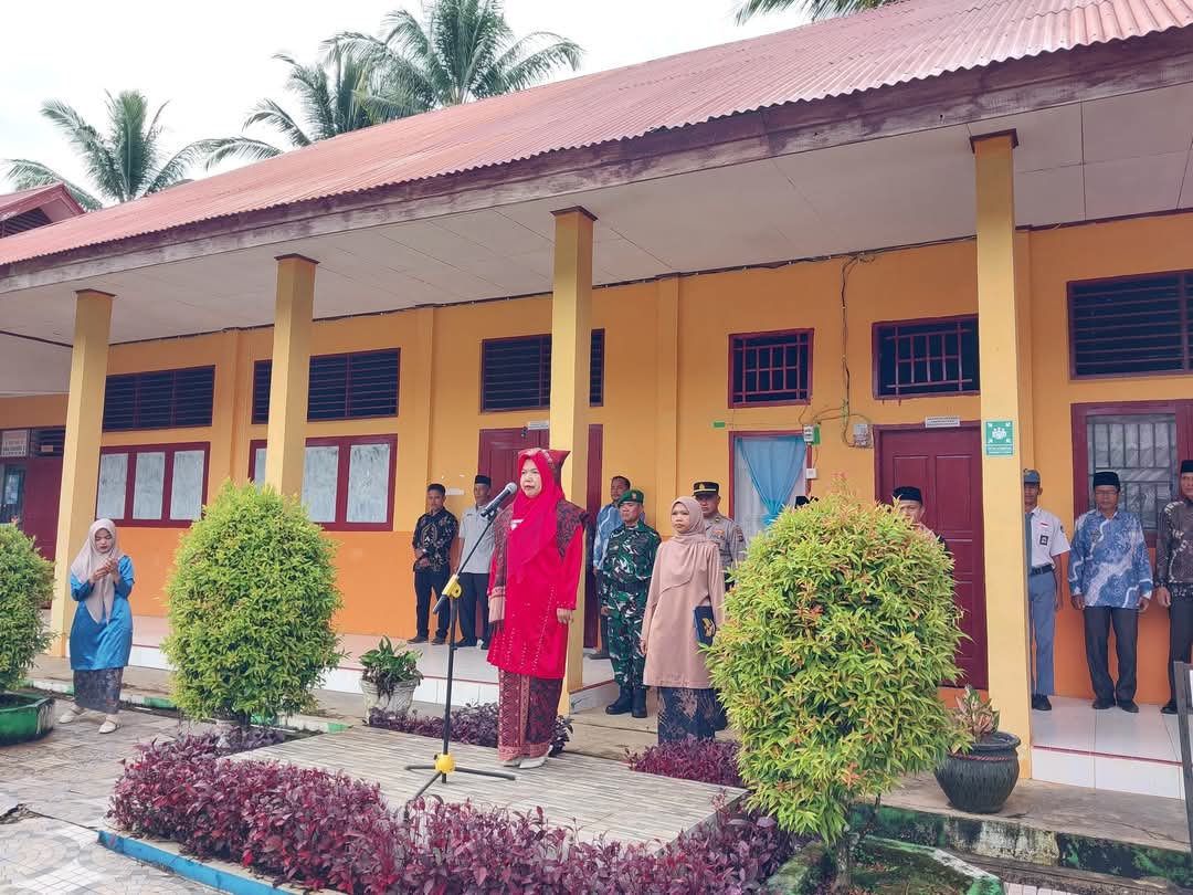 Pelaksanaan  Upacara Bendera Memperingati Hari  Pendidikan Nasional Tahun 2025 Kecamatan  Airpura