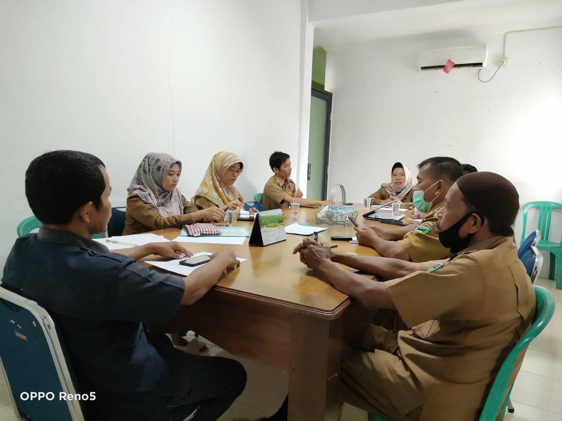 Rapat Staf Pegawai Kantor Camat Airpura