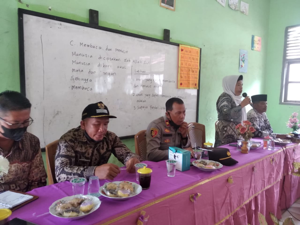 Sosialisasi Vaksinasi Covid-19 di UPT.SDN 06 Nagari Palokan Inderapura Kecamatan Airpura