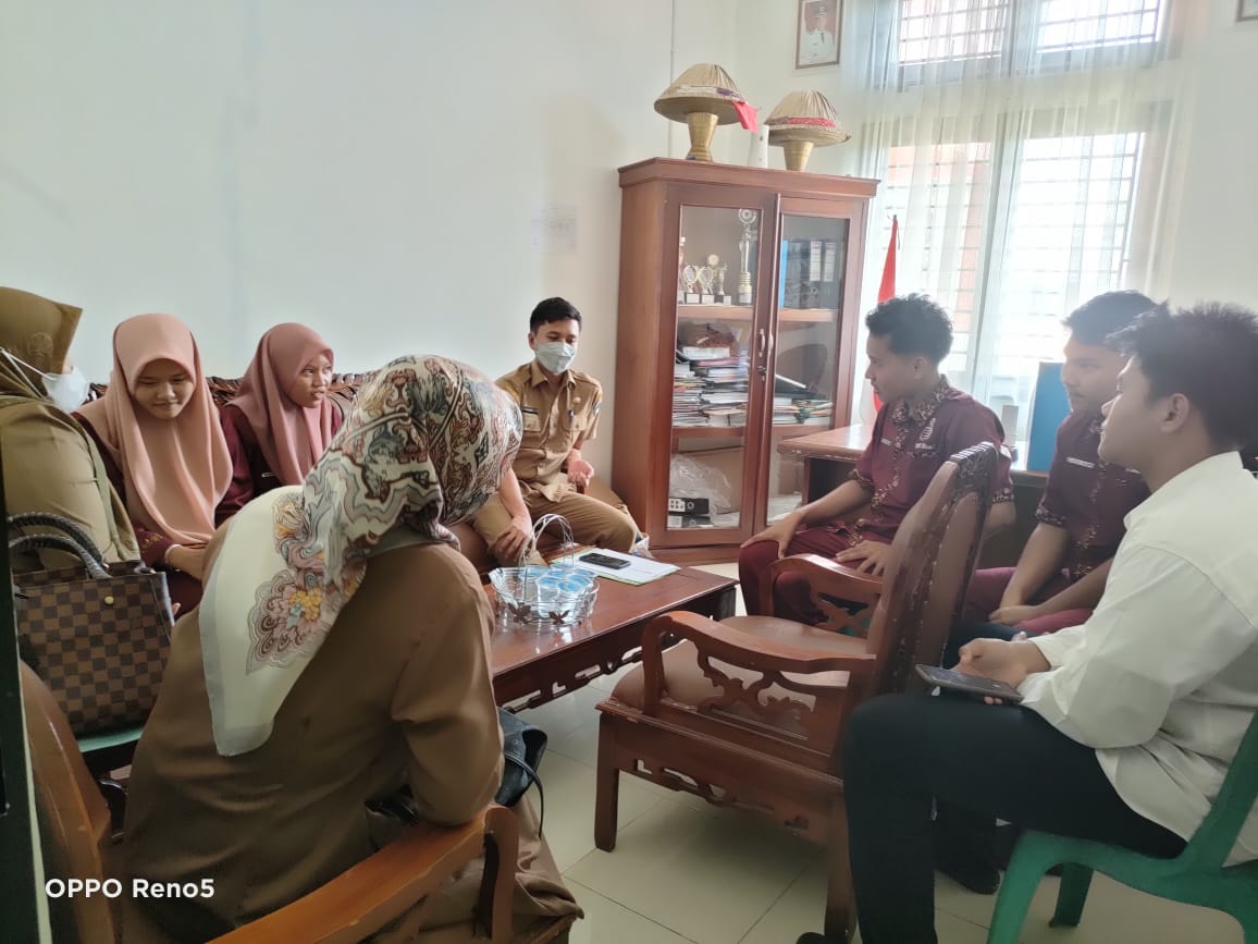 Monitoring Guru SMKN.01 Pancung Soal ke Kantor Camat Airpura