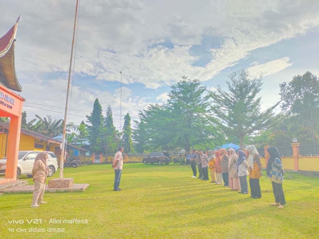 Apel Pagi Kamis 16 Oktober 2025 Kantor Camat Airpura
