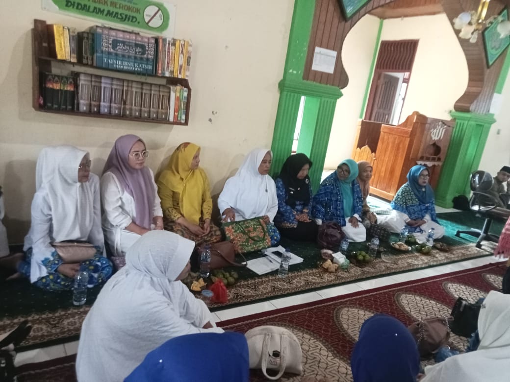 Camat Airpura Hadiri Acara BKMT di Masjid Muhajirin  Nagari Inderapura Utara