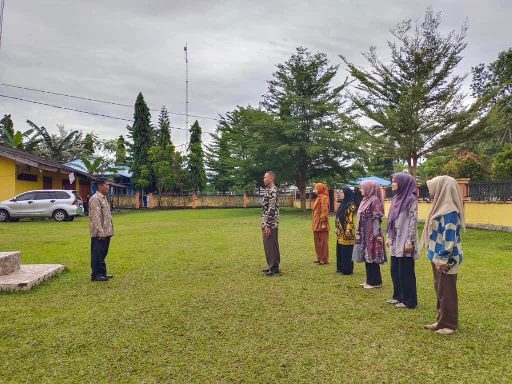 Apel Pagi Kamis 23 Oktober 2025 Kantor Camat Airpura
