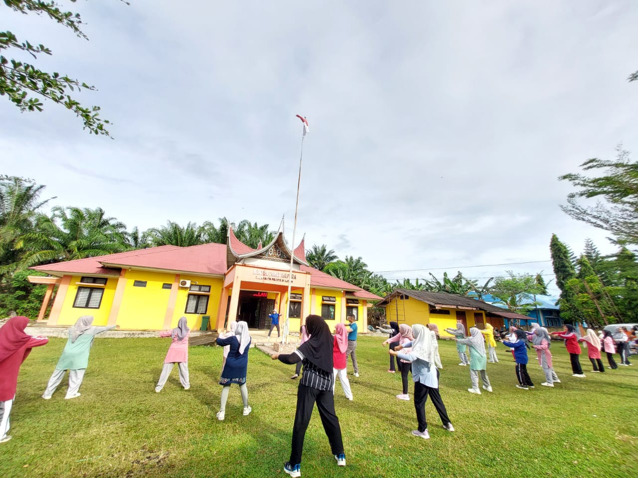 SENAM PAGI BERSAMA TP.PKK KECAMATAN AIRPURA DAN TP.PKK NAGARI SE-KECAMATAN AIRPURA