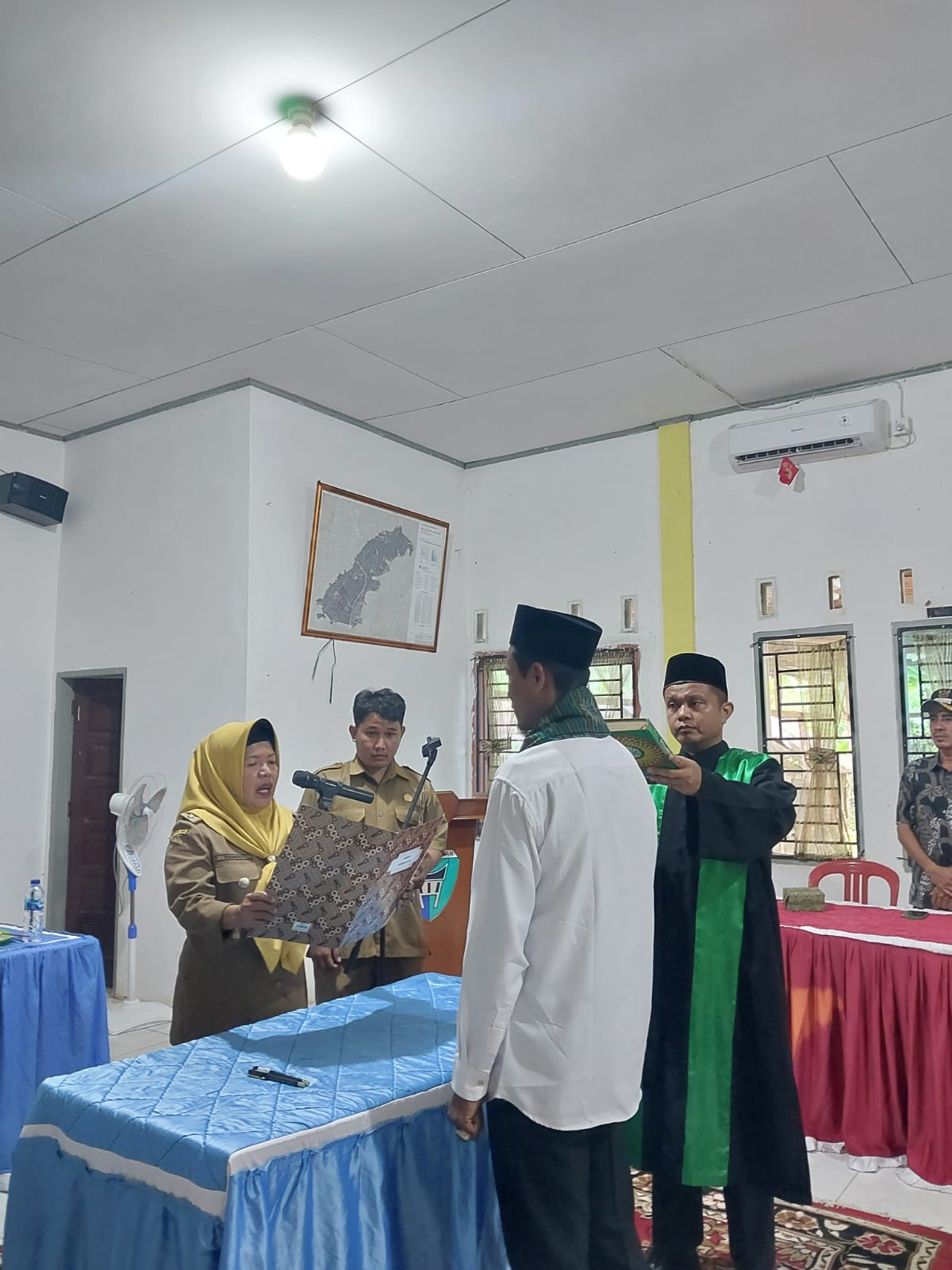 Camat Airpura Melantik Bamus Nagari Tanah Bakali Inderapura Periode 2023–2031