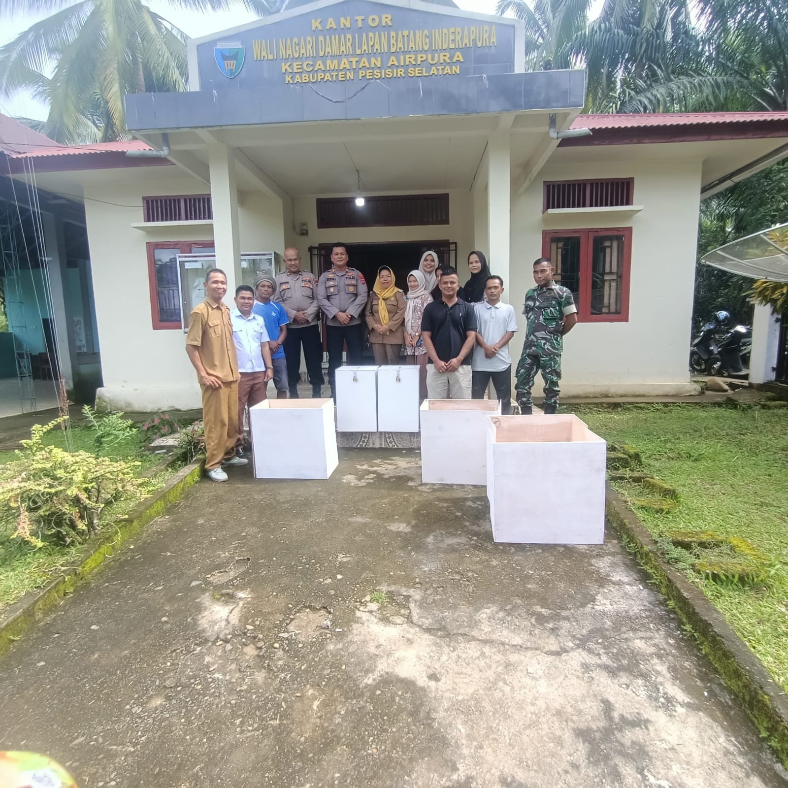 Camat Airpura Bersama Unsur Forkopimca Laksanakan Monitoring TPS dan Kotak Suara di Nagari Damar Lap
