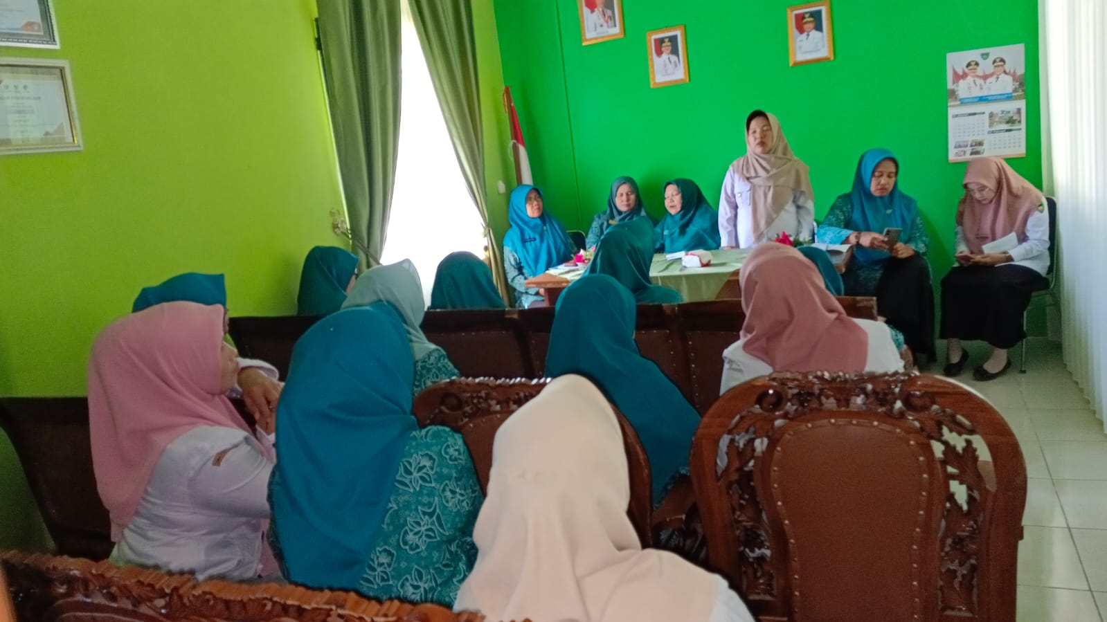 Pertemuan Bulanan TP.PKK Kecamatan Airpura Bahas Pembinaan Lomba Gerak PKK Tingkat Provinsi